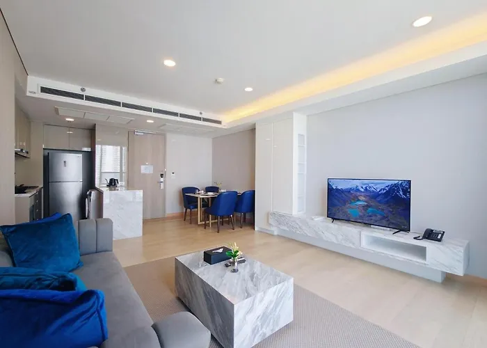 New Family Near Asok And Queen Sirikit Center Apartment *